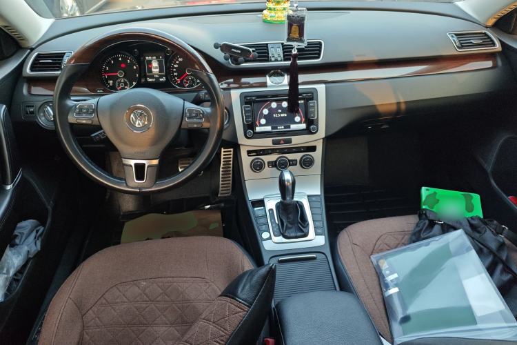 Used Volkswagen Magotan 2015 Revised 1.8TSI Prestige Version Center Console