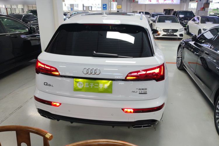 Used Audi Q5L 2022 40T Fashionable and Dynamic Model
