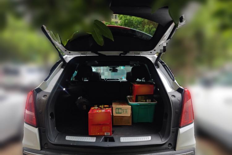 Used Cadillac XT5 2022 2.0T Two-Wheel Drive Luxury Version Trunk