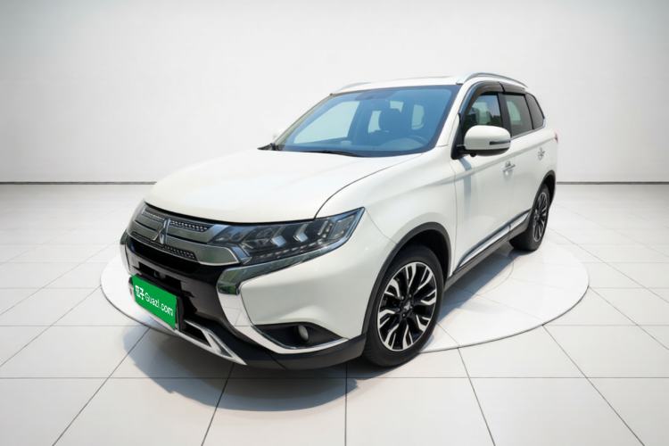 Used Mitsubishi Outlander 2020 2.4L 4x4 Zhi Xiang Edition 5 Seats
