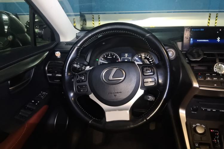 Used Lexus NX 2015 200T All-Wheel-Drive Fēngshàng Edition Steering Wheel