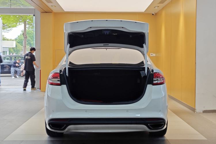 Used Ford Mondeo 2018 EcoBoost 180 Cognac Special Edition