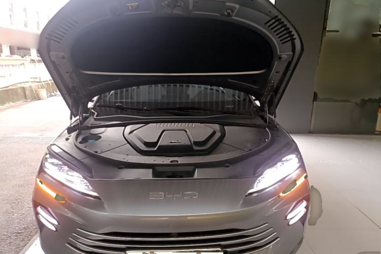 Used BYD Song PLUS New Energy 2024 HONOR Edition DM-i 110km Flagship Model Engine Bay