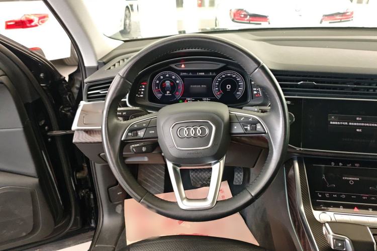 Used Audi Q7 2020 55 TFSI quattro S line sports model
