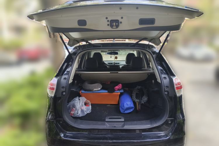 Used Nissan X-Trail 2015 2.0L CVT Comfort MAX Edition 2WD Trunk