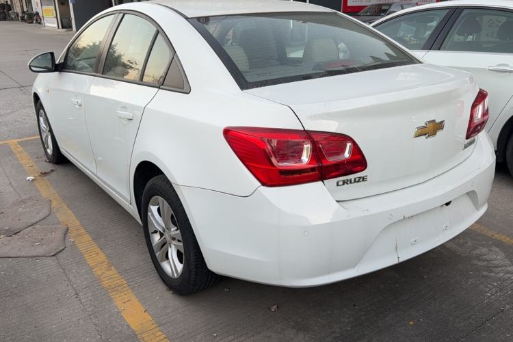 Used Chevrolet Cruze 2015 1.5L Classic SE AT Exterior 5