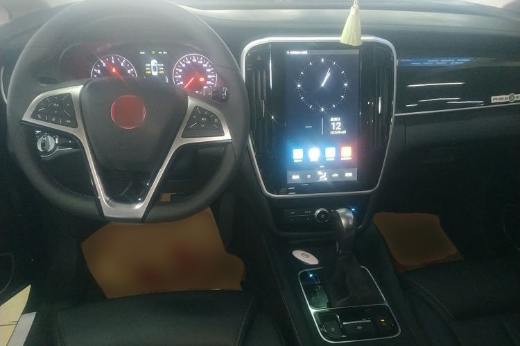 Used BYD Song MAX 2017 1.5T Automatic Smart Connect Elite 7-Seater Center Console