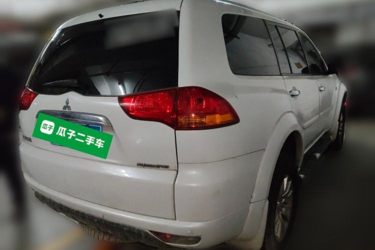 Used Mitsubishi Pajero Sport 2013 3.0L Automatic 4x4 Flagship Edition
