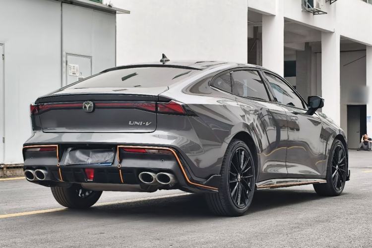 Used CHANGAN UNI-V 2022 1.5T Sport Edition
