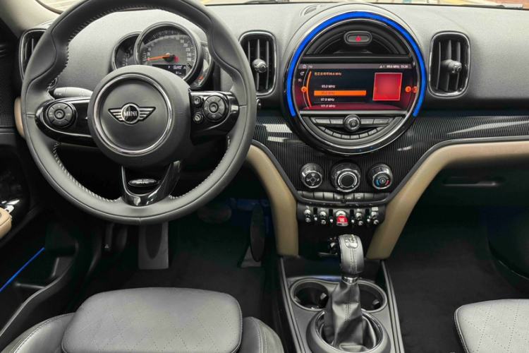 Used MINI Countryman 2019 1.5T COOPER ALL4 Artist Weekend Travel Edition