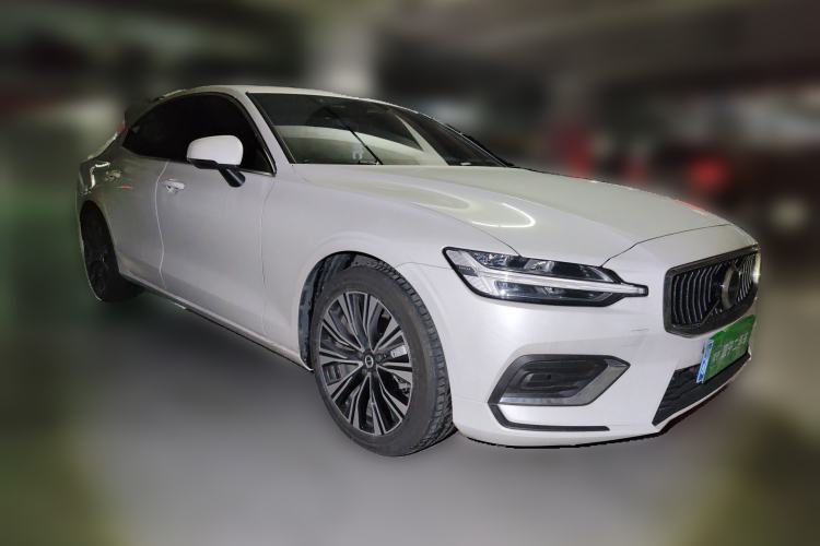 Used Volvo S60 2026 Model B4 Zhiyuan Luxury Edition Front Right 45 Deg