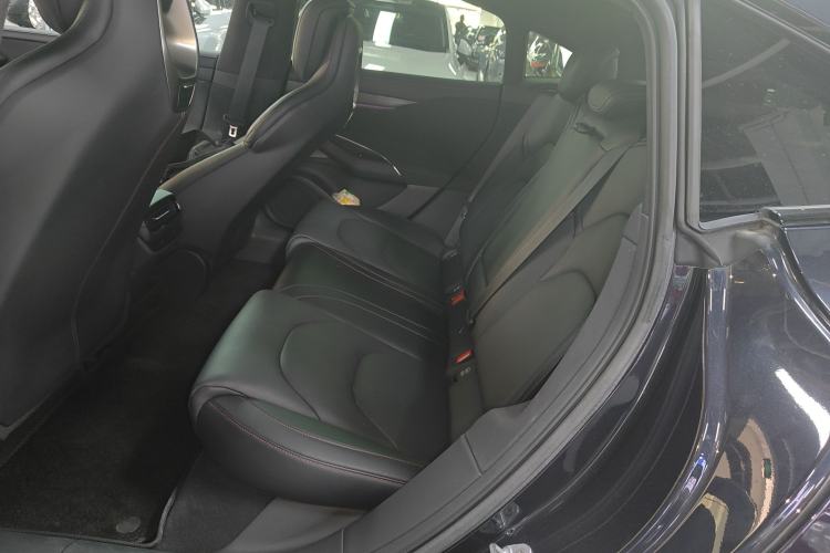 Used Xiaomi Auto SU7 2024 Four-Wheel Drive Ultra-Long Range Advanced Intelligent Driving Max Edition