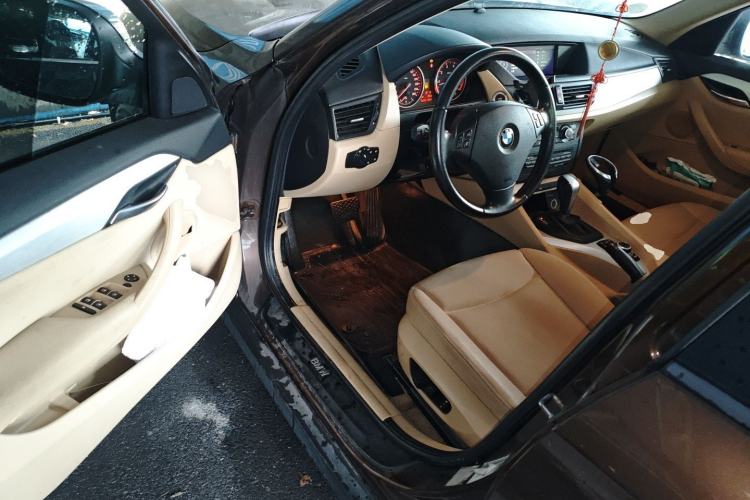 Used BMW X1 2012 sDrive18i Luxury Model Driver Seat