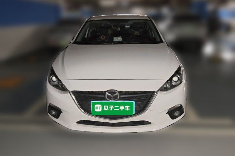 Used Mazda 3 Axela 2016 Sedan 1.5L Automatic Luxury Model
