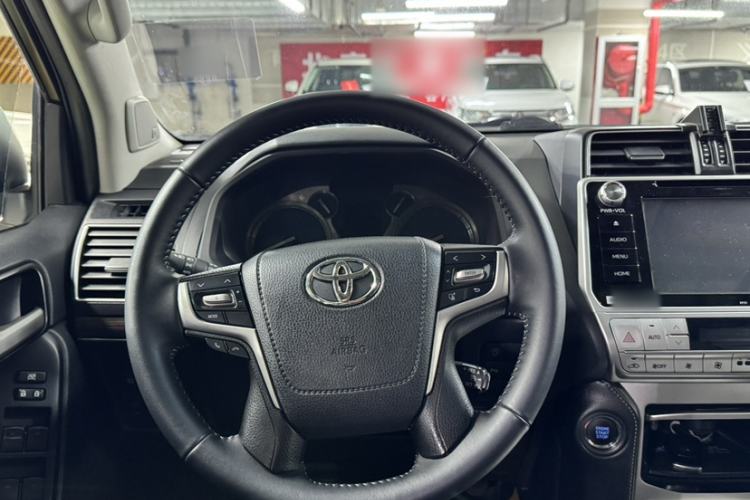 Used Toyota Prado 2018 3.5L Automatic TX-L NAVI with Rear-Mounted Spare Tire Interior 3