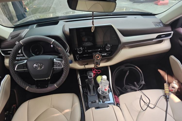 Used Toyota Highlander 2022 Dual-Engine 2.5L Four-Wheel Drive Prestige Version 7 Seats