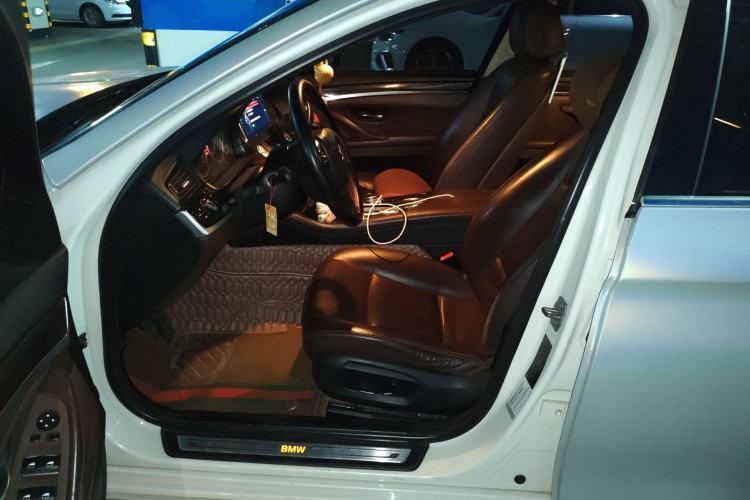 Used BMW 5 Series 2014 525Li Luxury Design Package
