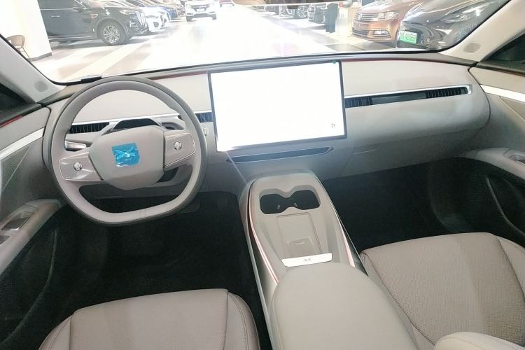 Used XPeng MONA M03 2025 515 Long-Range Plus Center Console