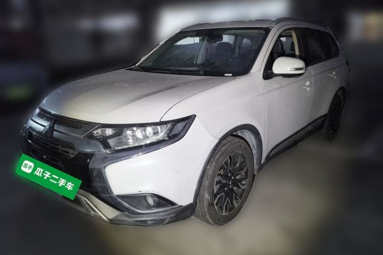 Used Mitsubishi Outlander 2019 2.0L Two-Wheel Drive Comfort Edition 7-Seater China VI Standard