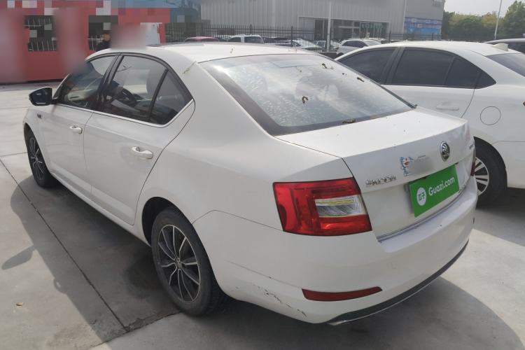 Used Skoda Octavia 2017 1.6L Manual Smart Drive Edition Exterior 2