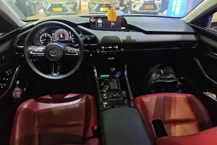 Used Mazda 3 Axela 2023 2.0L Automatic Zhiyao Edition Center Console