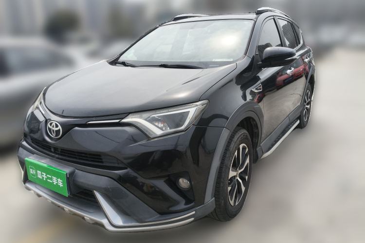 Used Toyota RAV4 2018 2.0L CVT Two-Wheel Drive Fashion X Edition