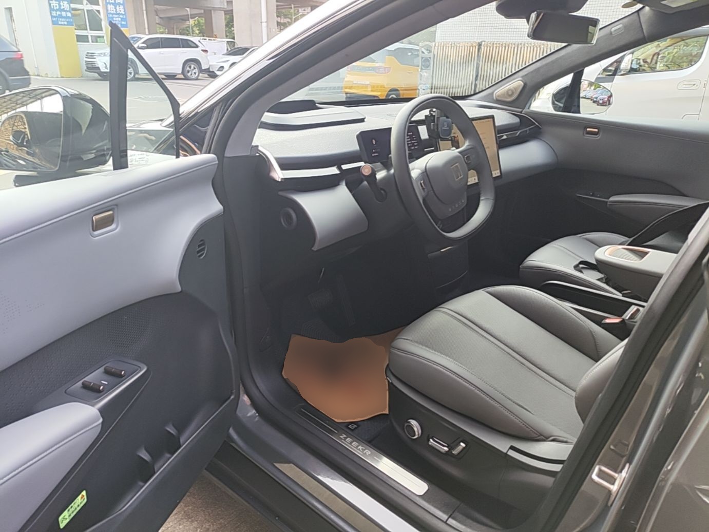 Zeekr X 2024 Five-Seater Four-Wheel Drive — снимка 18