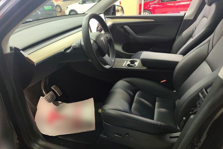 Used Tesla Model Y 2022 Performance High-Performance All-Wheel-Drive Version Left Front Seat