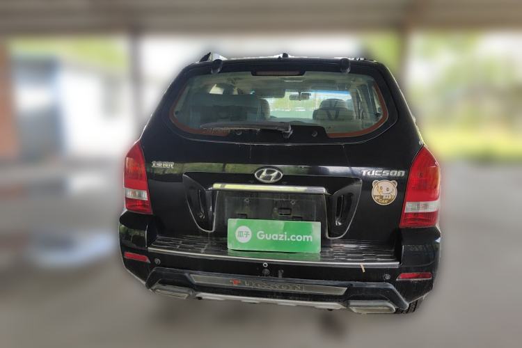 Used Hyundai Tucson 2013 2.0L Manual Two-Wheel Drive Comfort Version Rear