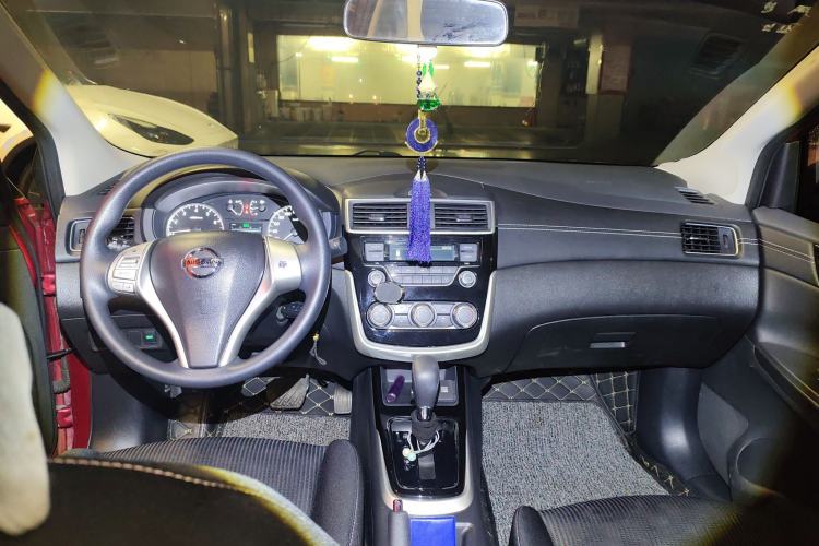 Used Nissan Tiida 2016 1.6L CVT Cool Dynamic Edition