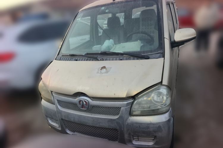 Used BAIC Weiwang 306 2011 1.3L base model 7 seats Front