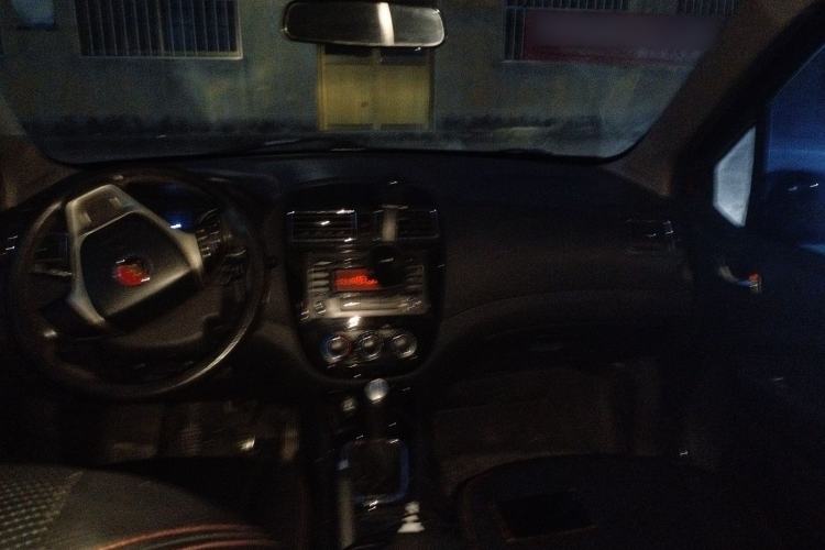 Used FORTHING Joyear X5 2013 1.6L Manual Luxury Model China IV Standard
