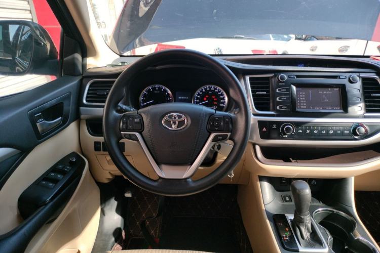 Used Toyota Highlander 2018 2.0T Two-Wheel Drive Elite Version 5 Seats China VI Standard

