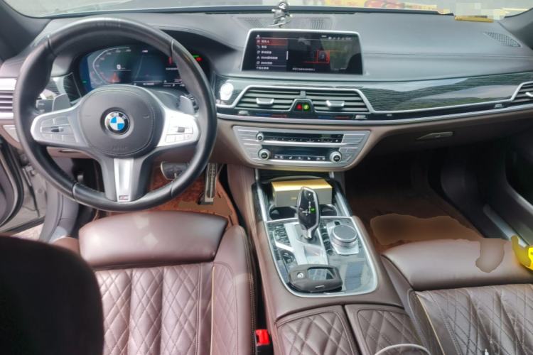 Used BMW 7 Series 2019 740Li Leading Model M Sport Package Center Console