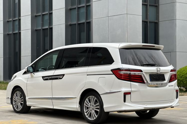 Used Honda Elysion 2016 2.4L Supreme Edition Exterior 4