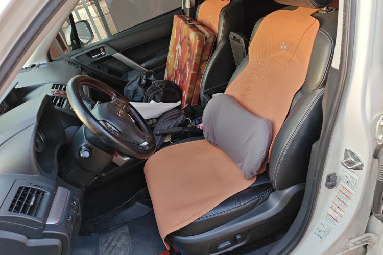 Used Subaru Forester 2013 2.5i Automatic Luxury Edition Left Front Seat