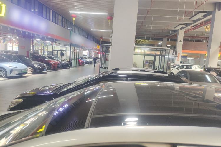 Used Mercedes-Benz R-Class 2011 R 350 L 4MATIC
