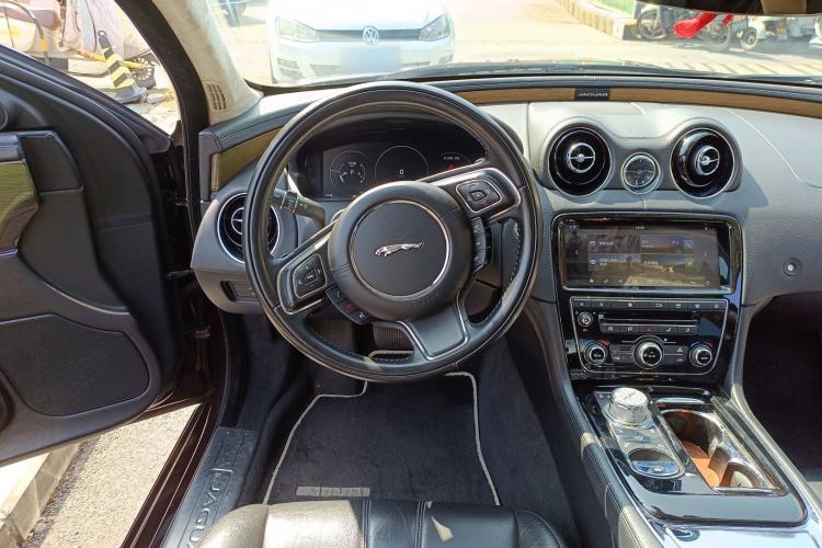 Used Jaguar XJ 2018 XJL 3.0 SC Two-Wheel-Drive Elegant Business Edition
