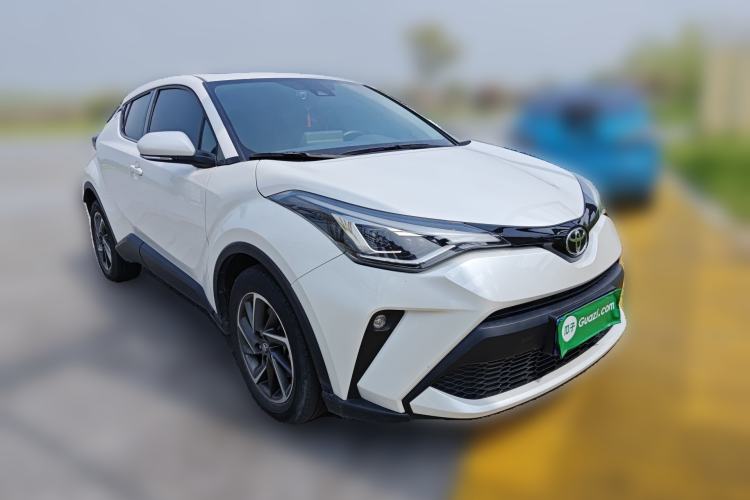 Used Toyota C-HR 2021 2.0L Luxury Edition Front Right 45 Deg