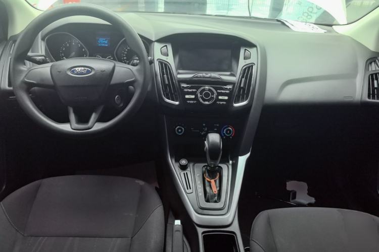 Used Ford Focus 2017 Hatchback 1.6L Automatic Comfort Plus SmartDrive Edition
