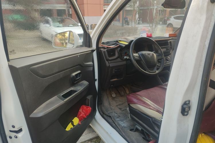 Used Wuling Hongguang V 2019 1.5L Enjoyment Version China VI LAR
