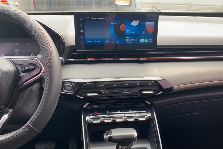 Used Baojun RS-3 2020 1.5L CVT 24-Hour Online Luxury Edition Audio And AC Panel