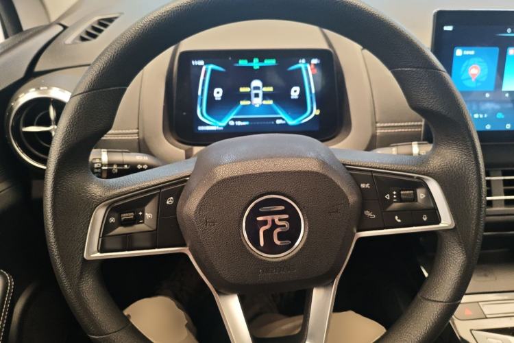 Used BYD Yuan New Energy 2019 EV360 Smart Connect Enjoyment Model
