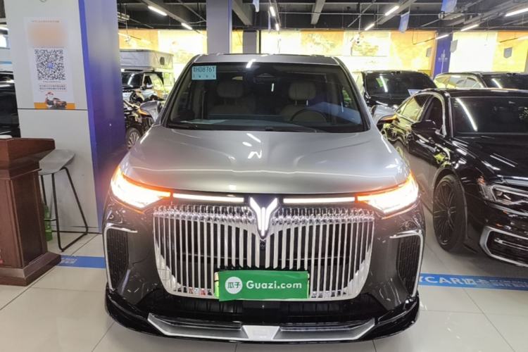 Used VOYAH Dream 2025 PHEV Four-Wheel Drive Prestige Kunpeng Edition
