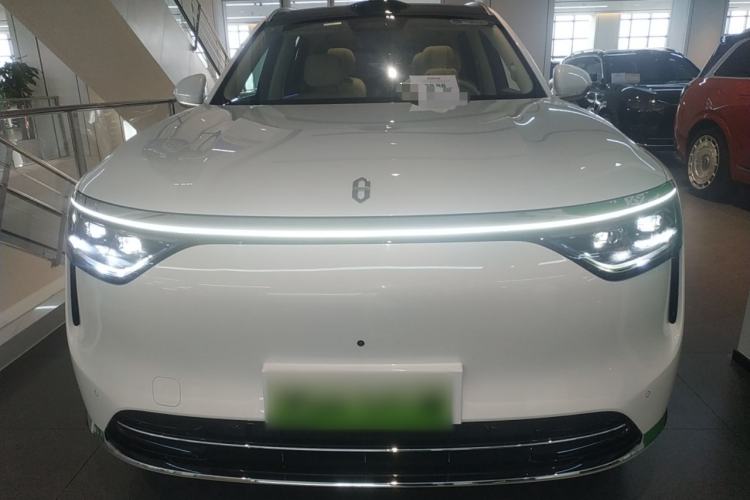 Used Hima AITO M8 2025 Extended-Range Ultra Version 53.4 kWh 6-Seater Edition Front