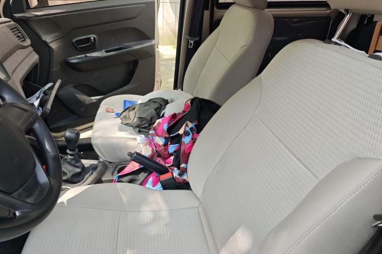 Used Wuling Hongguang V 2022 1.5L Jingqu Edition Electric-Assist LAR
