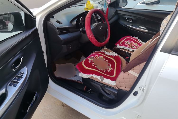 Used Toyota YARiS L Zhi Xuan 2014 1.3E Automatic Charm Edition Driver Seat