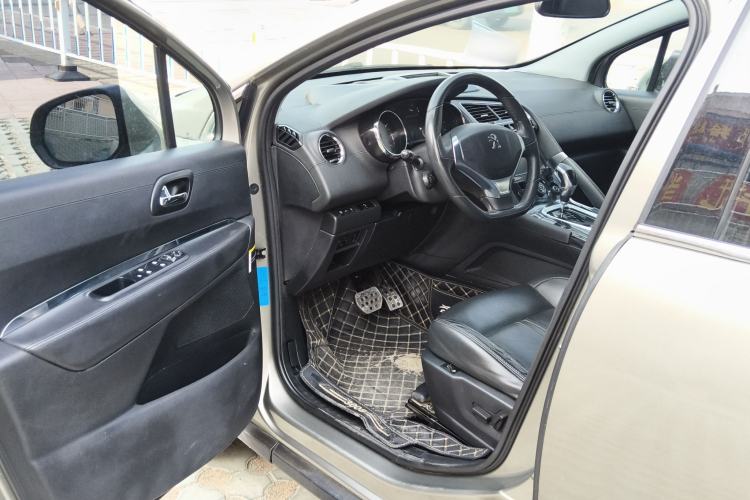 Used Peugeot 3008 2015 1.6THP Automatic Prestige Edition Driver Seat