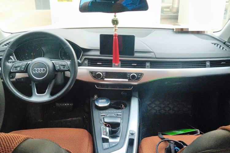 Used Audi A4L 2017 40 TFSI Fashion Model Center Console