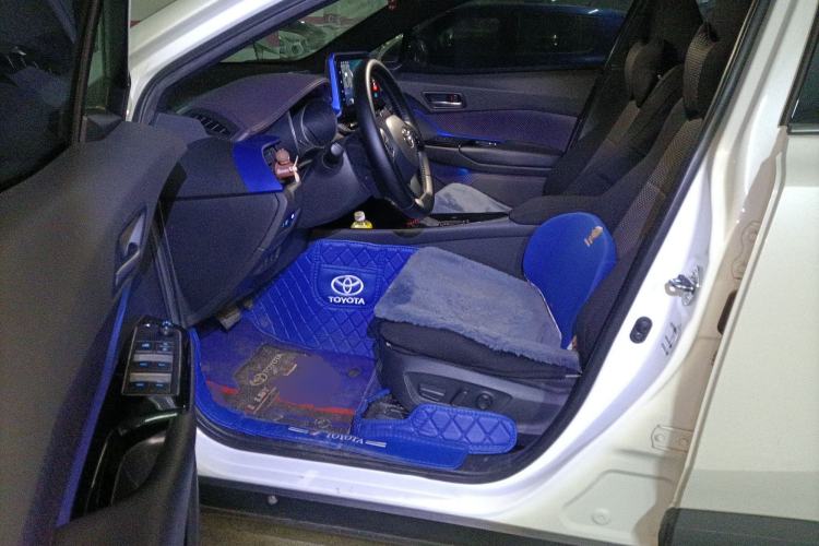 Used Toyota C-HR 2020 2.0L Leading Edition Driver Seat